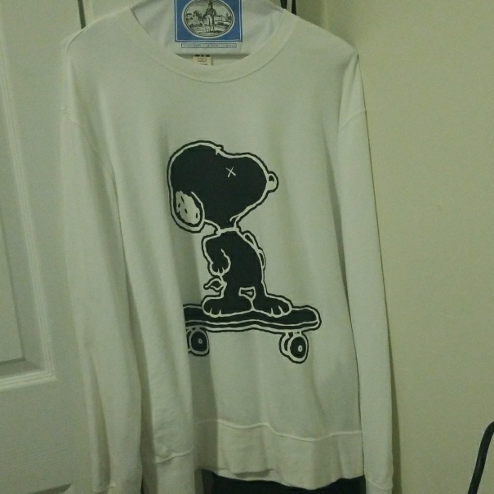 kaws x peanuts long sleeve shirt